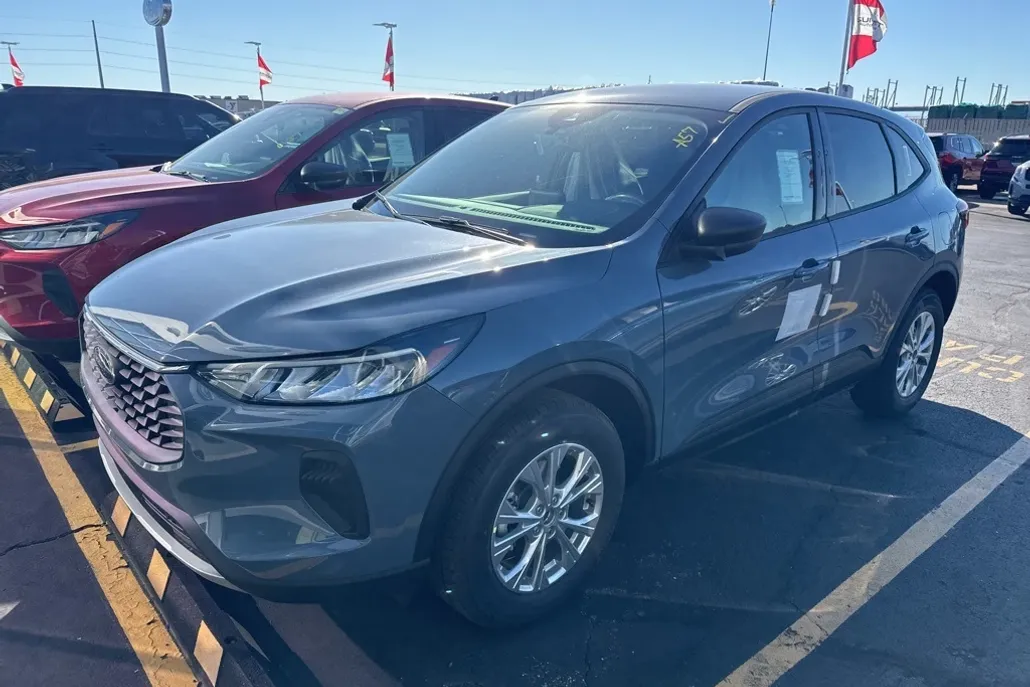 2026 Ford Escape Active photo 1