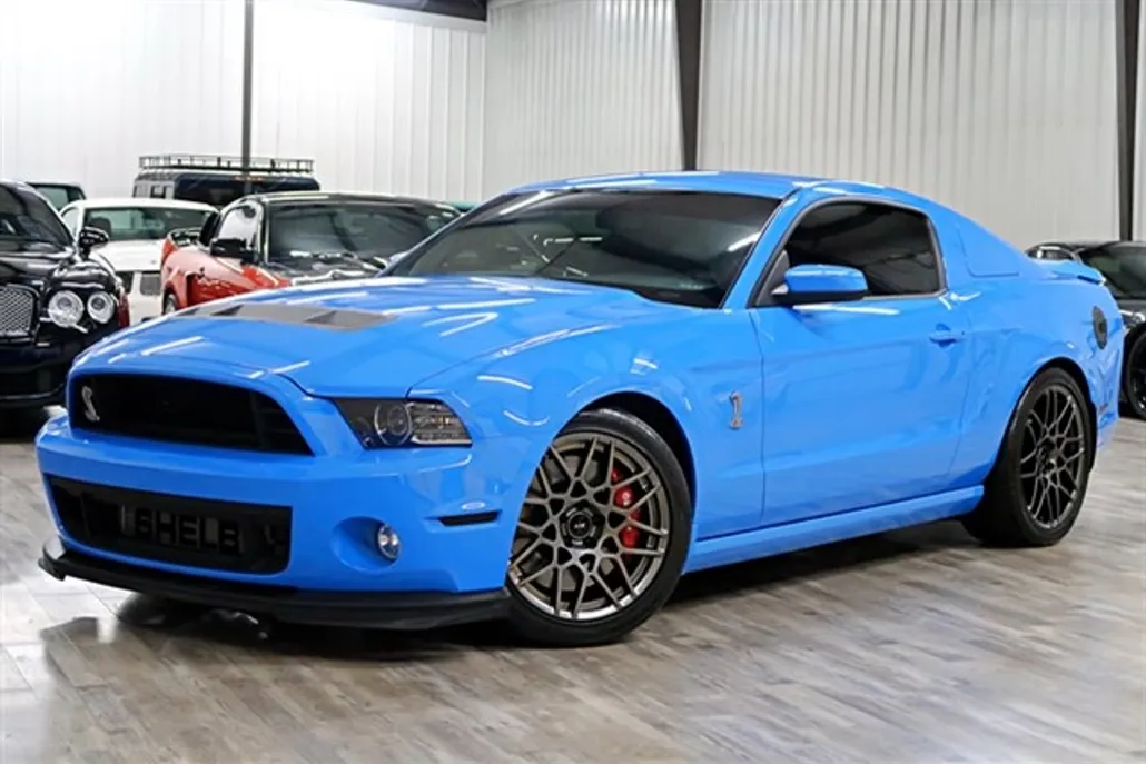 2013 Ford Mustang photo 1