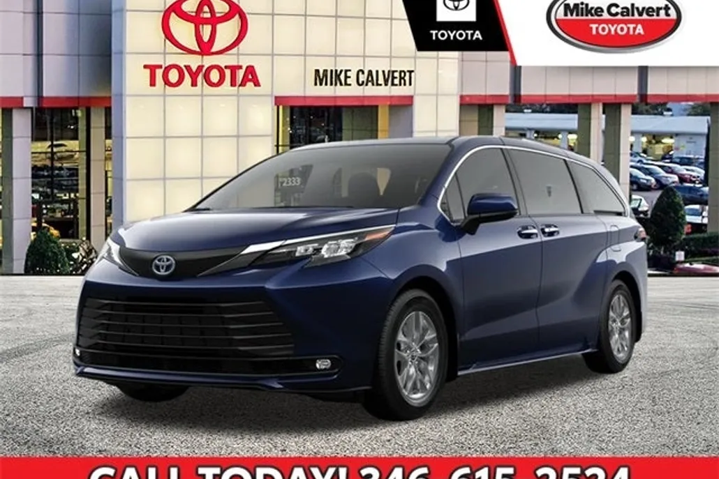 2025 Toyota Sienna XLE photo 1