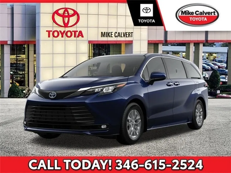 2025 Toyota Sienna XLE photo 1