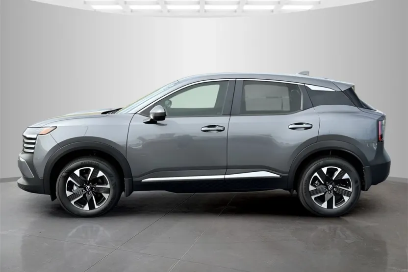 2025 Nissan Kicks SV photo 1