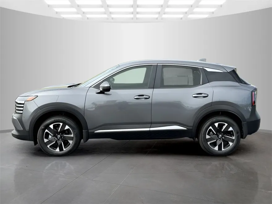 2025 Nissan Kicks SV photo 1