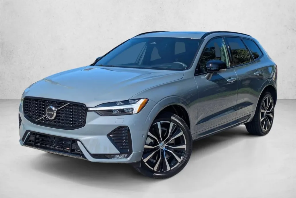 2024 Volvo XC60 B5 Ultimate photo 1