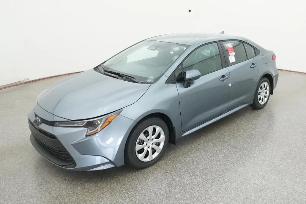 2026 Toyota Corolla LE photo 1