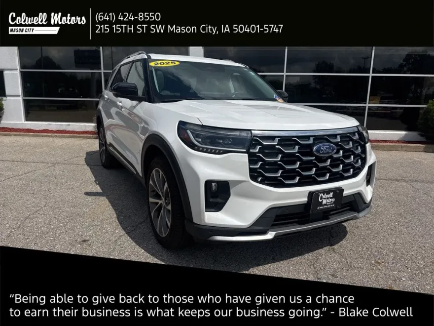 2025 Ford Explorer Platinum photo 1