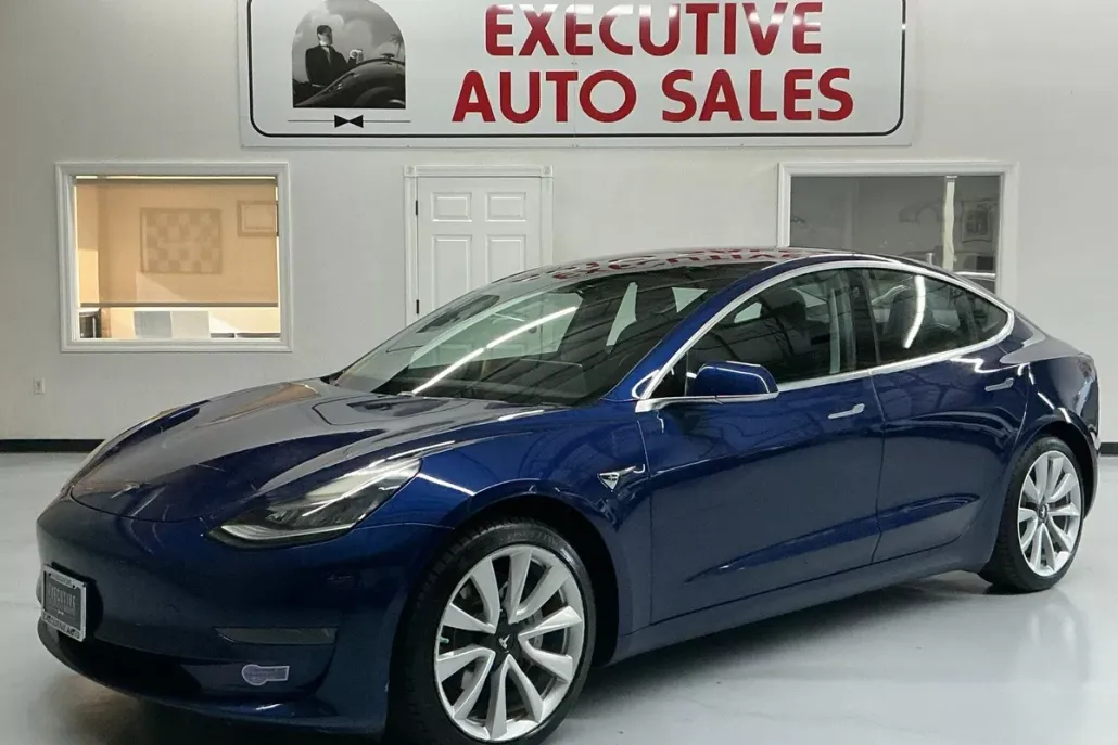 2018 Tesla Model 3 Long Range photo 1