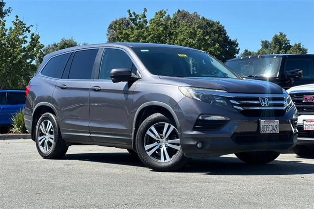 2018 Honda Pilot EX photo 1