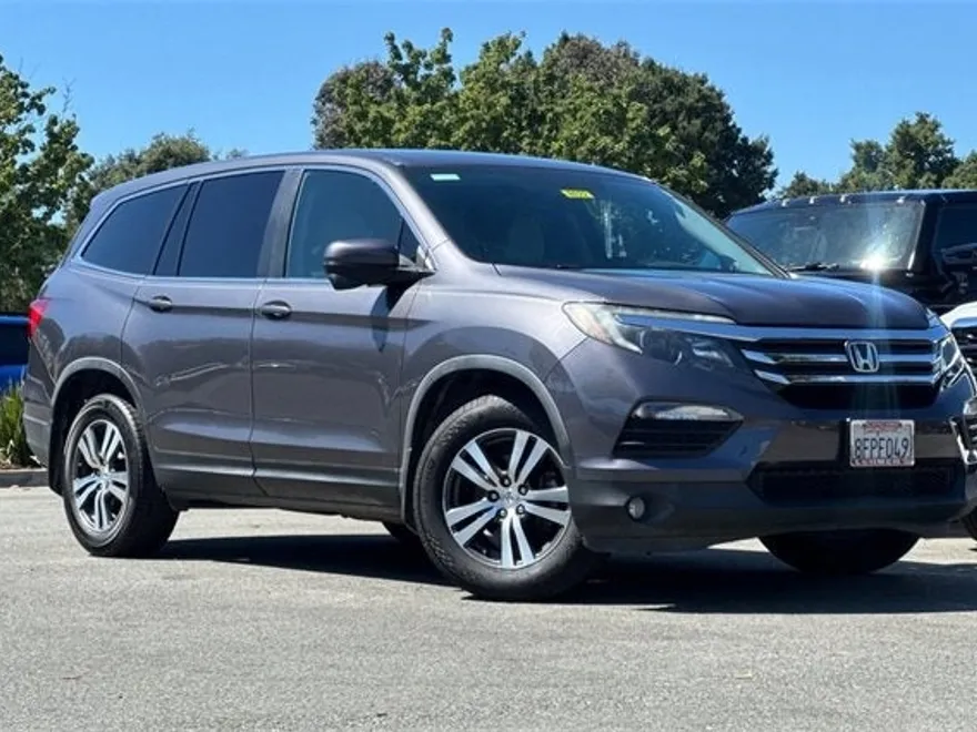 2018 Honda Pilot EX photo 1