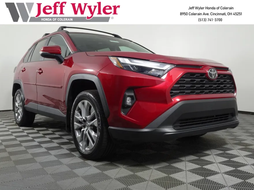 2023 Toyota RAV4 XLE Premium photo 1