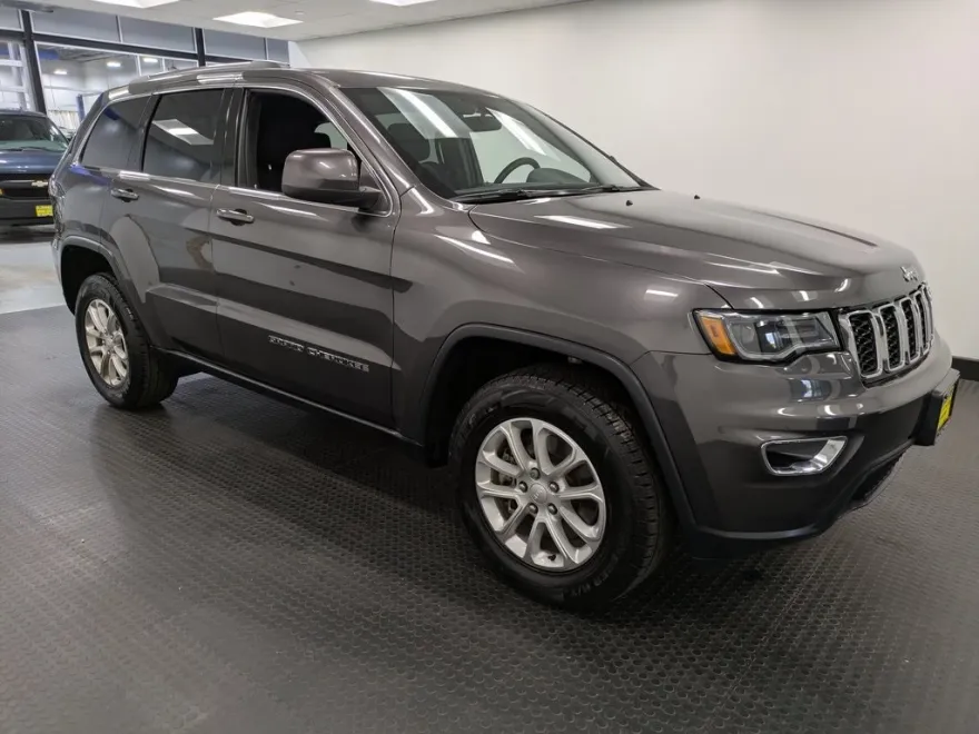 2021 Jeep Grand Cherokee Laredo E photo 1
