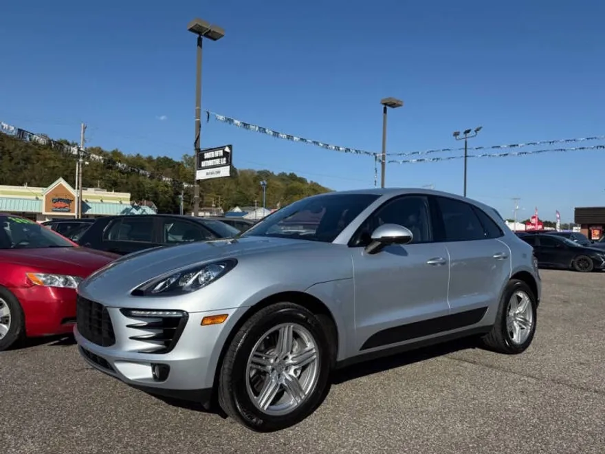 2015 Porsche Macan S photo 1