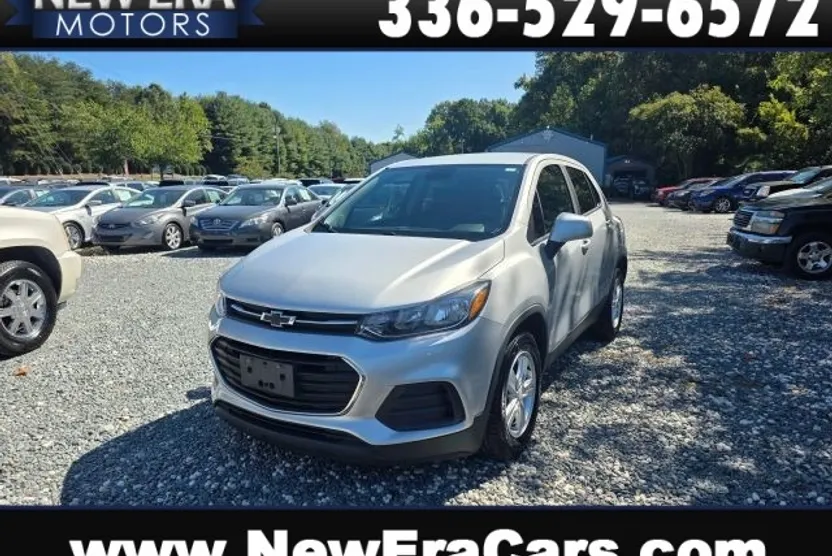 2019 Chevrolet Trax LS photo 1