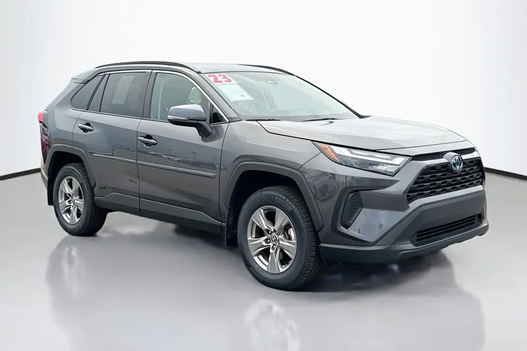 2023 Toyota RAV4 Hybrid XLE photo 1