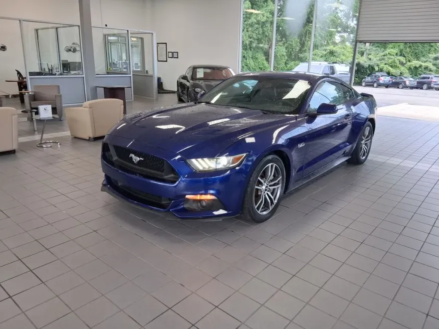 2016 Ford Mustang GT Premium photo 1