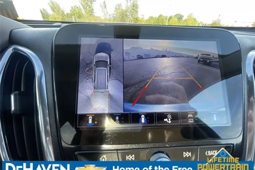 2024 Chevrolet Equinox Premier photo 1
