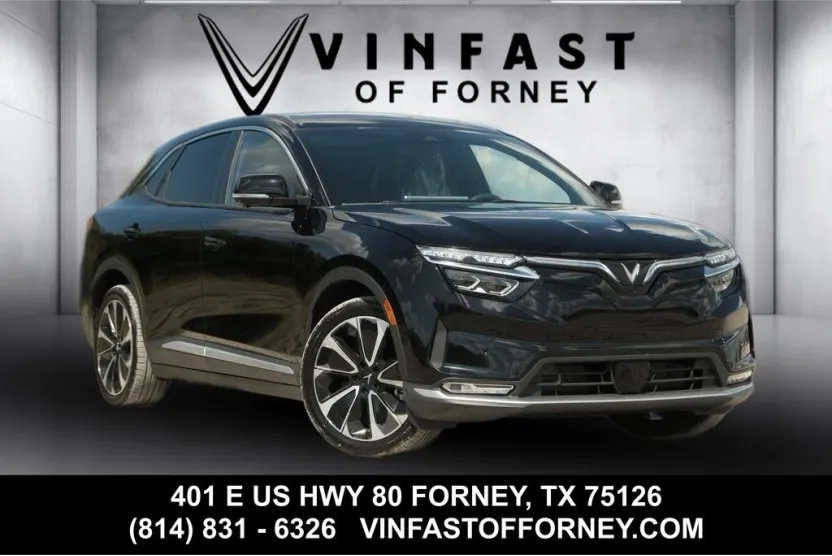 2025 Vinfast VF 8 8 photo 1