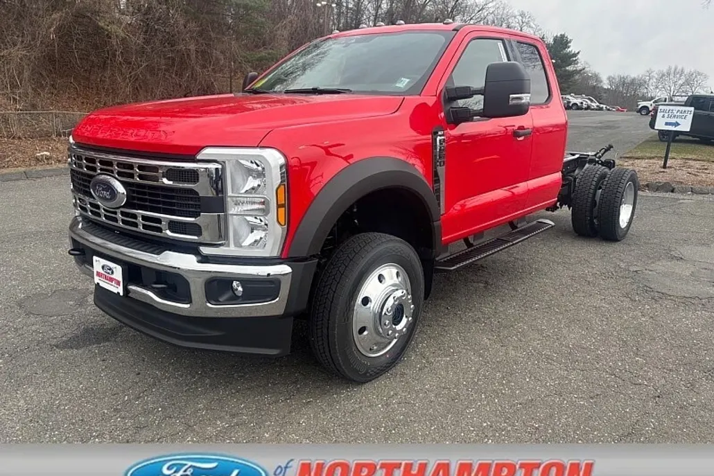 2025 Ford F-550 XLT photo 1