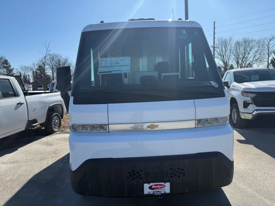 2025 Chevrolet BrightDrop 400 photo 1