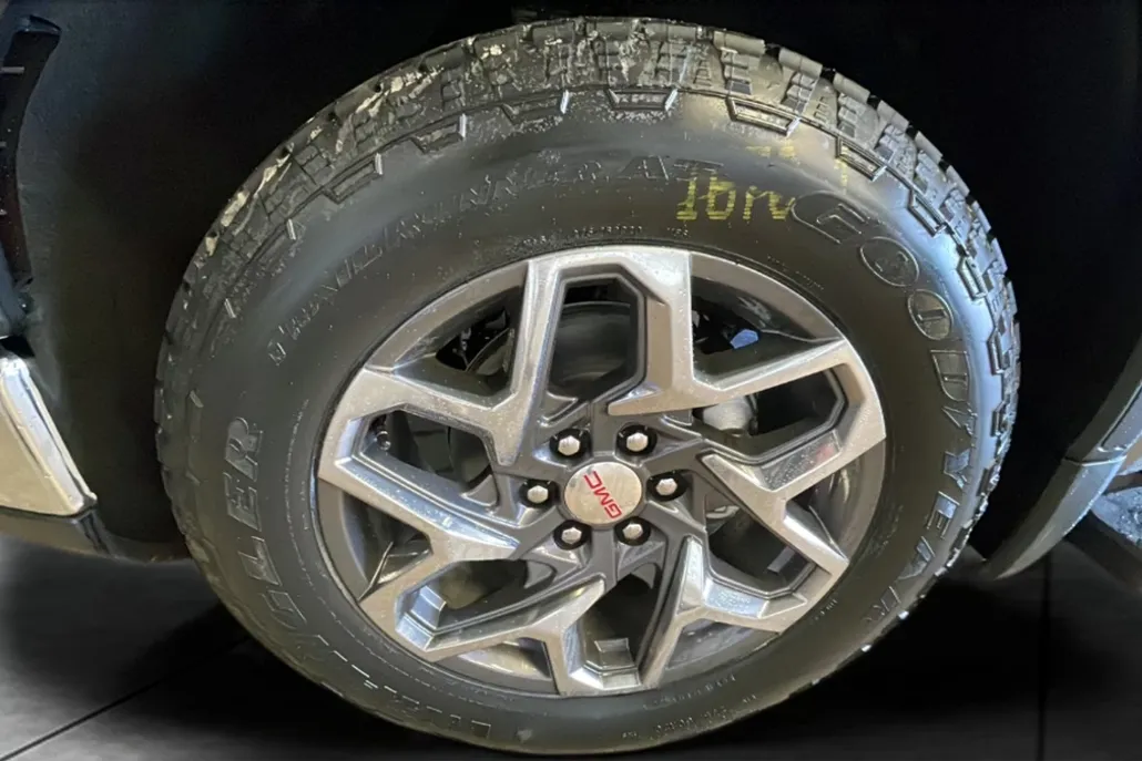 2026 Gmc Sierra 1500 SLT photo 1