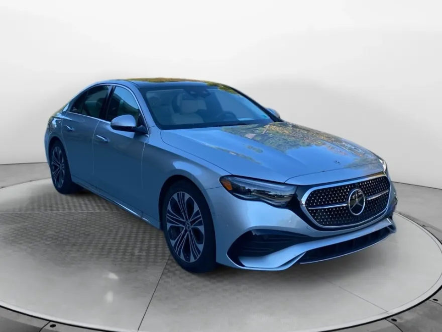 2025 Mercedes Benz E 350 4MATIC photo 1