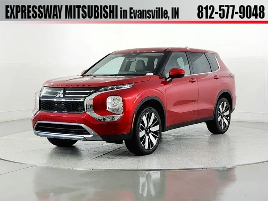 2025 Mitsubishi Outlander SE photo 1
