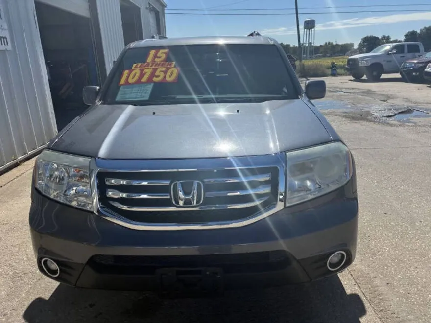 2015 Honda Pilot SE photo 1