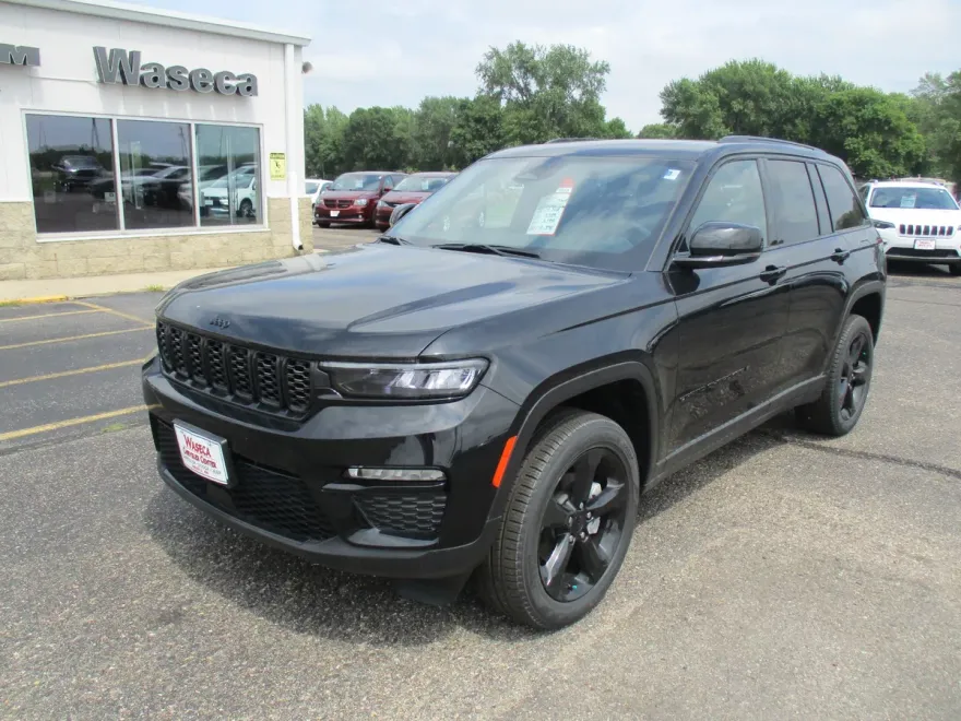 2025 Jeep Grand Cherokee Limited photo 1