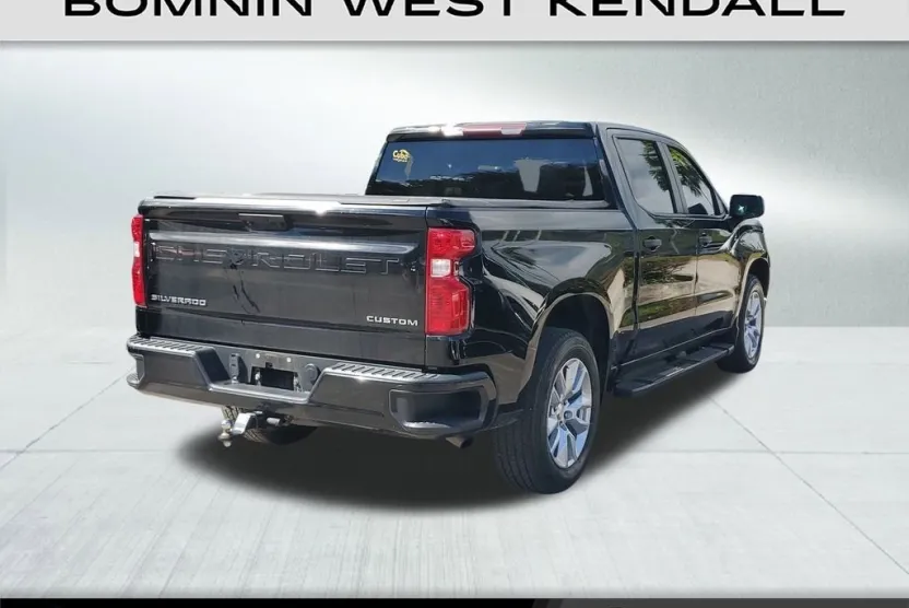 2023 Chevrolet Silverado 1500 Custom photo 1