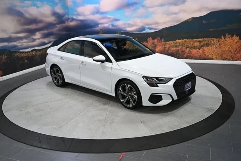 2022 Audi A3 40 Premium photo 1