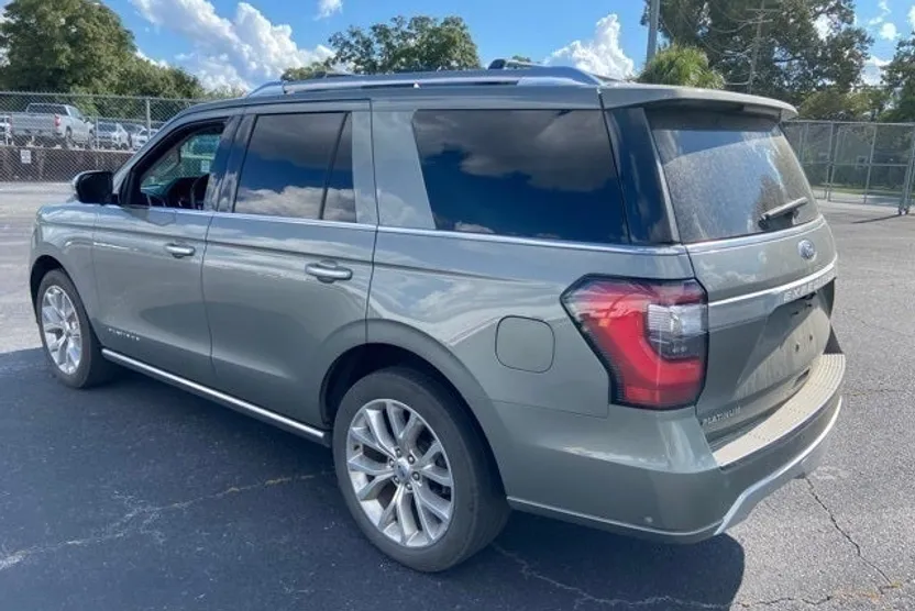 2019 Ford Expedition Platinum photo 1