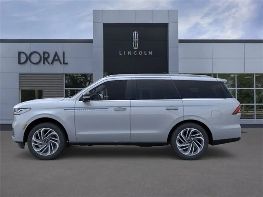 2025 Lincoln Navigator Reserve photo 1