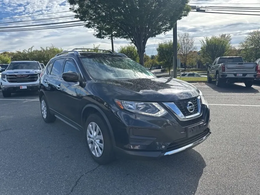 2017 Nissan Rogue S photo 1