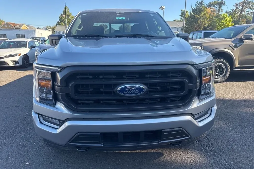 2023 Ford F-150 XLT photo 1