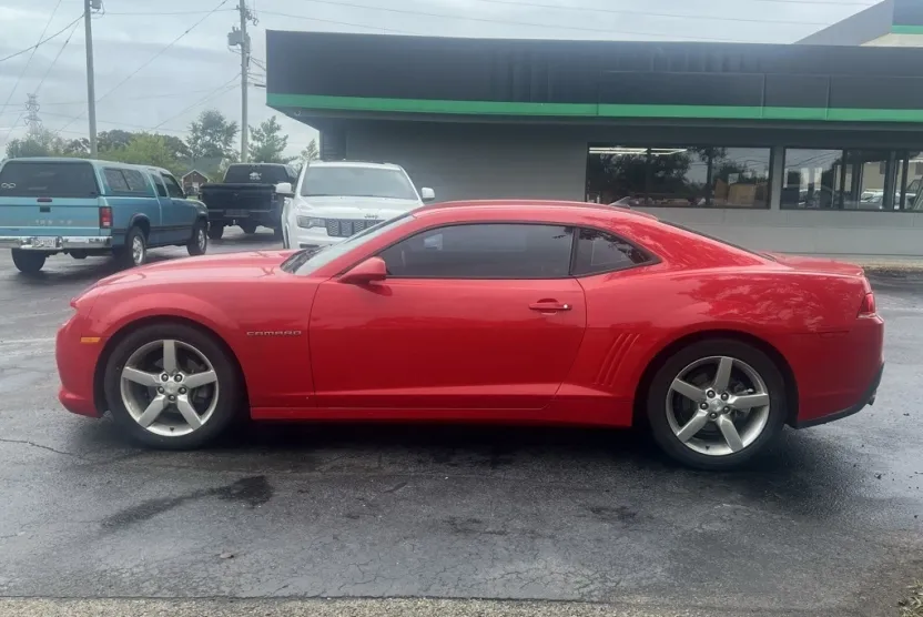 2015 Chevrolet Camaro 1LT photo 1