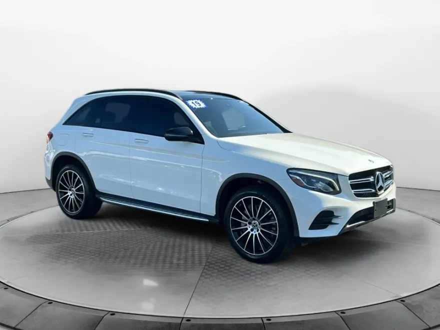 2019 Mercedes Benz GLC 300 photo 1