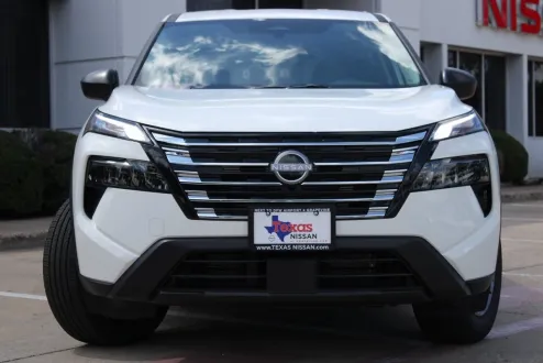 2025 Nissan Rogue S photo 3