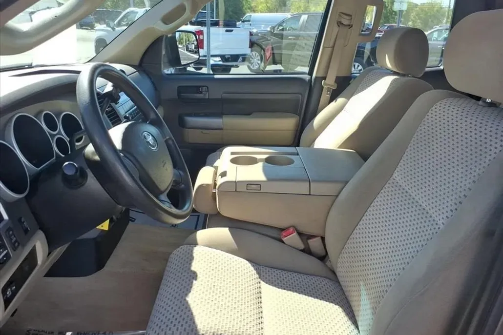 2010 Toyota Tundra Grade photo 1