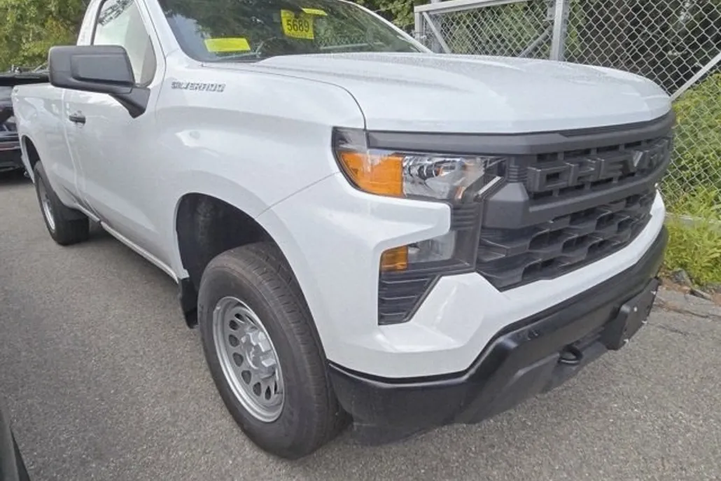 2025 Chevrolet Silverado 1500 photo 1