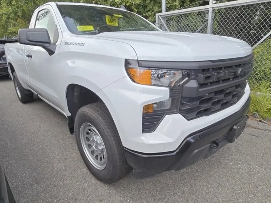 2025 Chevrolet Silverado 1500 photo 1