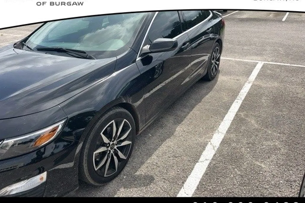 2022 Chevrolet Malibu RS photo 1