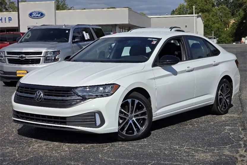 2023 Volkswagen Jetta 1.5T Sport photo 1