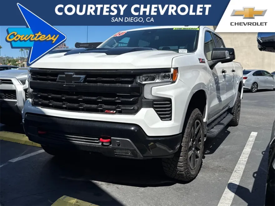 2023 Chevrolet Silverado 1500 LT Trail Boss photo 1