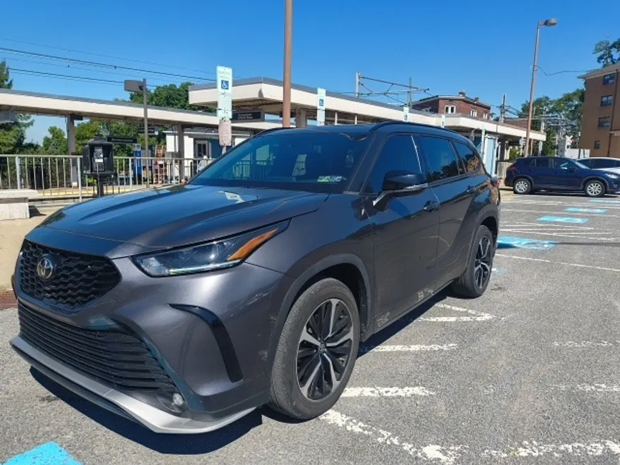 2022 Toyota Highlander XSE photo 1