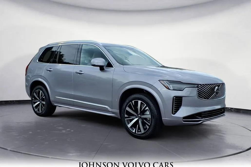 2026 Volvo XC90 B5 Core photo 1