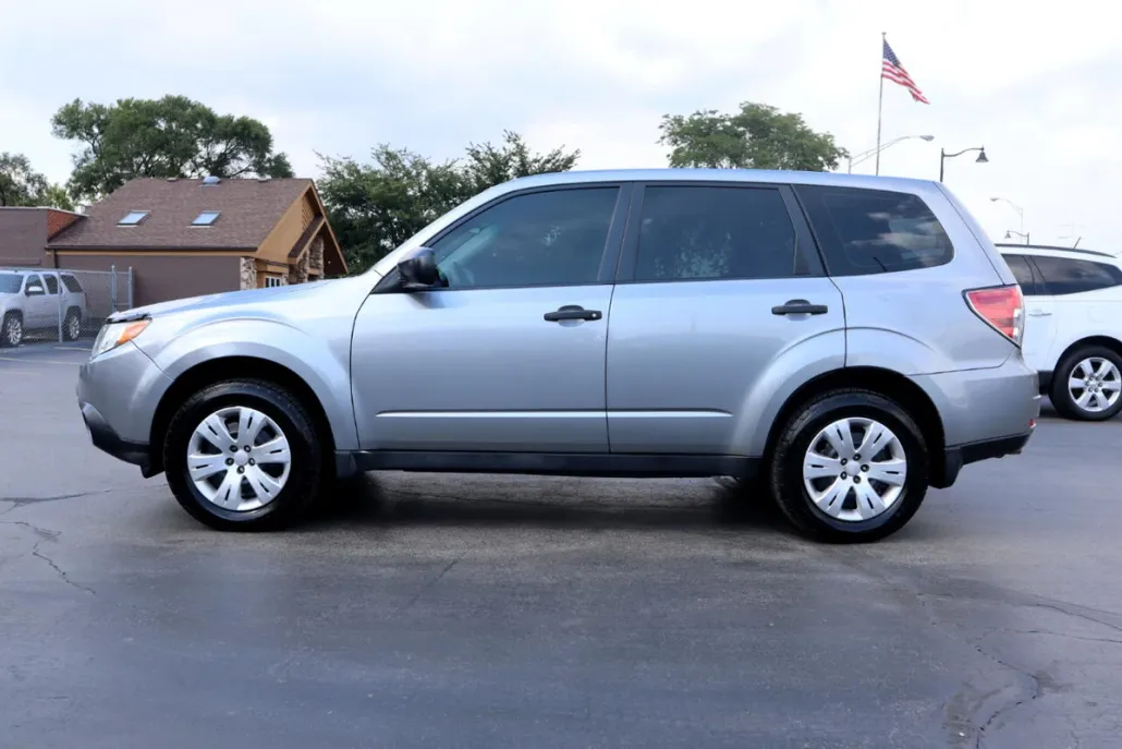 2010 Subaru Forester 2.5X photo 1