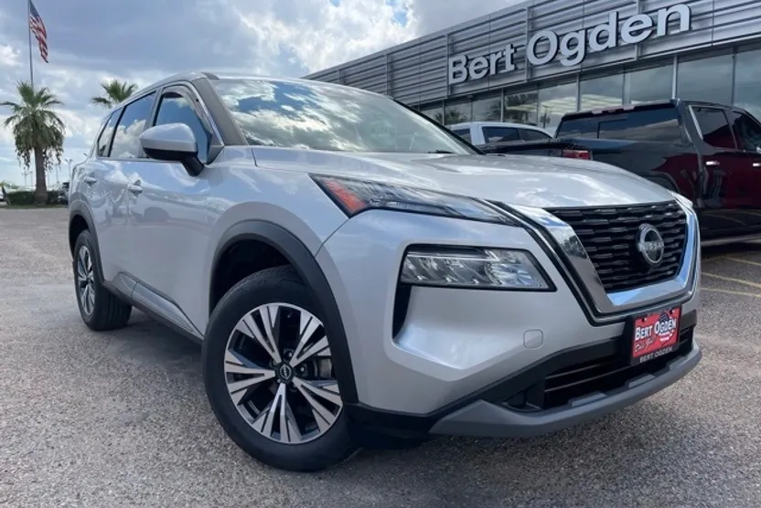 2023 Nissan Rogue SV photo 1