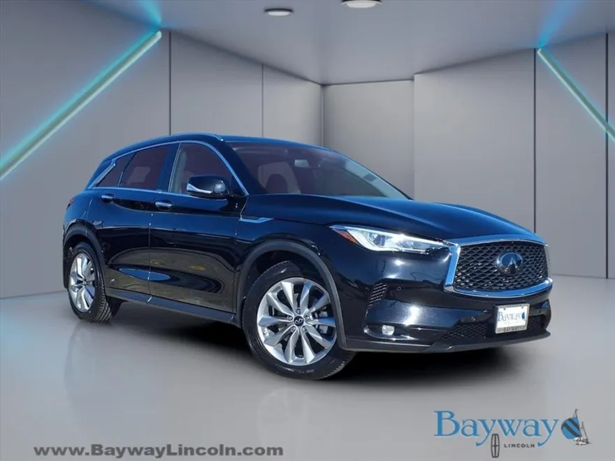 2021 Infiniti QX50 Essential photo 1