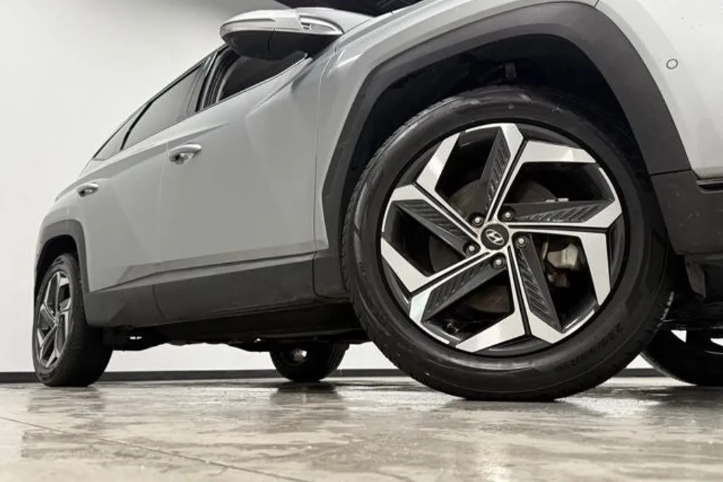 2023 Hyundai Tucson Limited photo 1