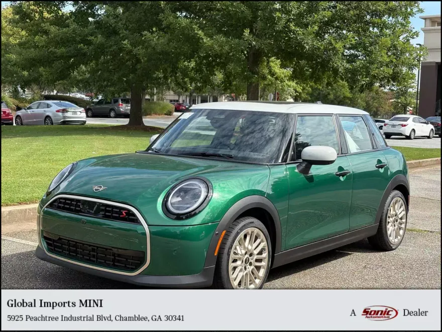 2025 Mini Cooper 4 Door Hardtop Iconic photo 1