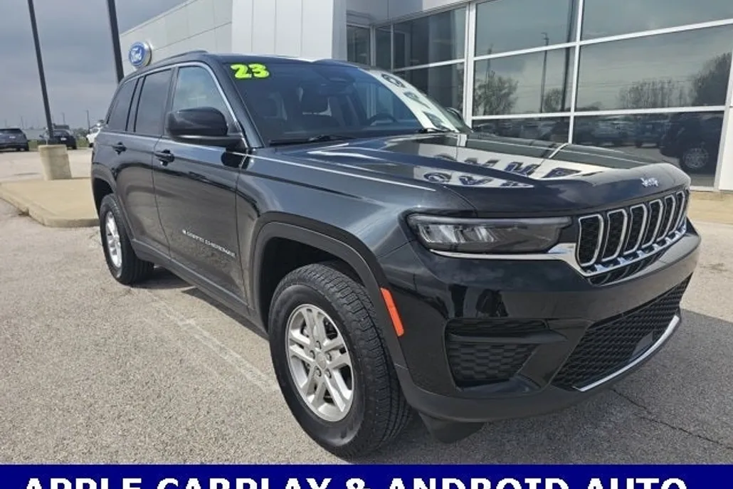 2023 Jeep Grand Cherokee Laredo photo 1